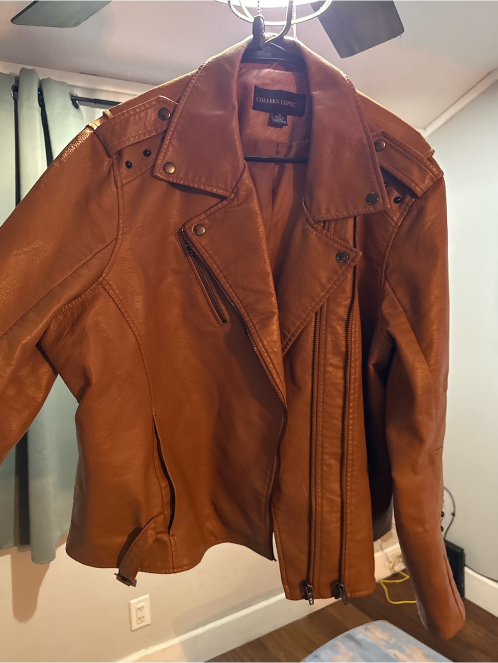 Colleen Lopez Tan Leather Moto Jacket with Stud Details - Picture 5 of 6